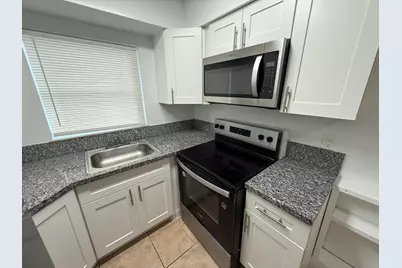 1941 NW 14th Avenue #D, Fort Lauderdale, FL 33311 - Photo 1