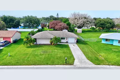2065 SE Ancora Court, Port Saint Lucie, FL 34952 - Photo 2