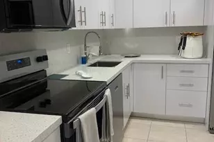 2850 N Palm Aire Dr, Pompano Beach, FL 33069 - Photo 1