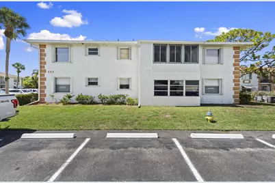 533 S Lakes End Drive #D2, Fort Pierce, FL 34982 - Photo 22