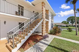 533 S Lakes End Dr, Fort Pierce, FL 34982 - Photo 1