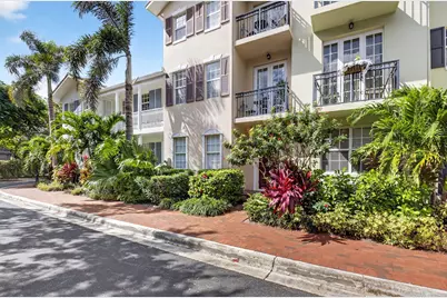 1054 E Heritage Club Circle, Delray Beach, FL 33483 - Photo 4