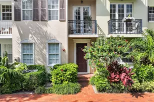 1054 E Heritage Club Cir, Delray Beach, FL 33483 - Photo 2