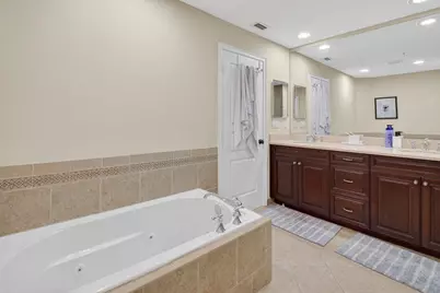 1054 E Heritage Club Circle, Delray Beach, FL 33483 - Photo 32