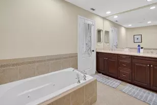 1054 E Heritage Club Cir, Delray Beach, FL 33483 - Photo 32