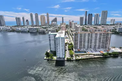 301 174th Street #1401, Sunny Isles Beach, FL 33160 - Photo 14
