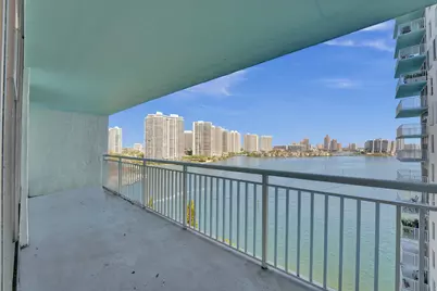 301 174th Street #1401, Sunny Isles Beach, FL 33160 - Photo 12