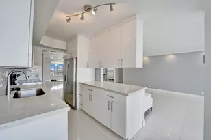 301 174th St, Sunny Isles Beach, FL 33160 - Photo 12