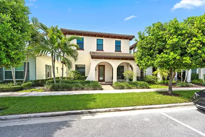 8023 Hobbes Way, Palm Beach Gardens, FL 33418 - Photo 2