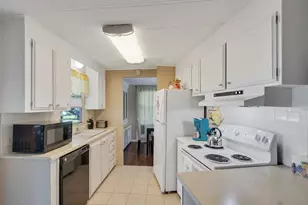 174 NE Emerald Dr, Jensen Beach, FL 34957 - Photo 16