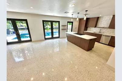 2001 N Victoria Park Road, Fort Lauderdale, FL 33305 - Photo 2