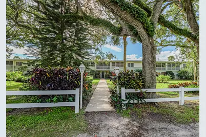 677 Royal Palm Boulevard #12, Vero Beach, FL 32960 - Photo 1