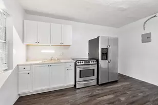 279 SW 1st St, Deerfield Beach, FL 33441 - Photo 2