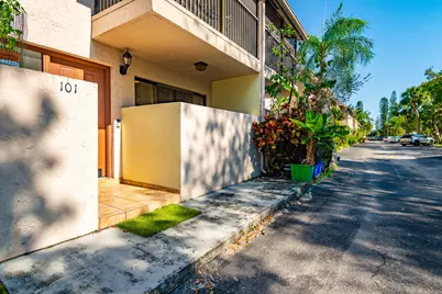 740 SE 1st Way #101, Deerfield Beach, FL 33441 - Photo 2