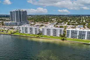 501 Lake Shore Dr, Lake Park, FL 33403 - Photo 8