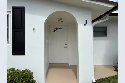 2930 Crosley Drive E #J, West Palm Beach, FL 33415 - Photo 2