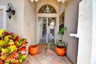 10694 Greenbriar Villa Dr, Lake Worth, FL 33449 - Photo 4