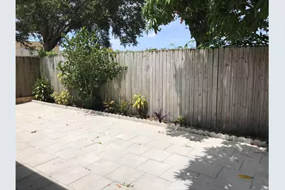 1534 Royal Forest Court, Palm Springs, FL 33406 - Photo 4