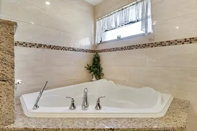 15821 Sedgewyck Circle N, Davie, FL 33331 - Photo 24