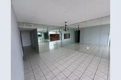 10000 NW 80th Court #2534, Hialeah Gardens, FL 33016 - Photo 4