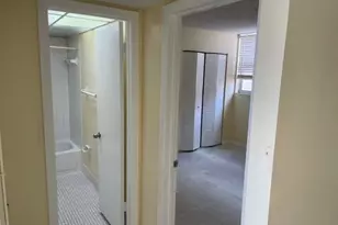 10000 NW 80th Ct, Hialeah Gardens, FL 33016 - Photo 10