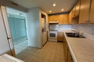 10000 NW 80th Ct, Hialeah Gardens, FL 33016 - Photo 6