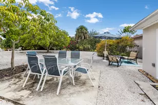 2191 Thomasson Dr, Naples, FL 34112 - Photo 18