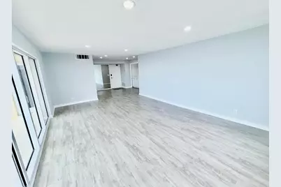 1200 Hibiscus Avenue #1704, Pompano Beach, FL 33062 - Photo 8