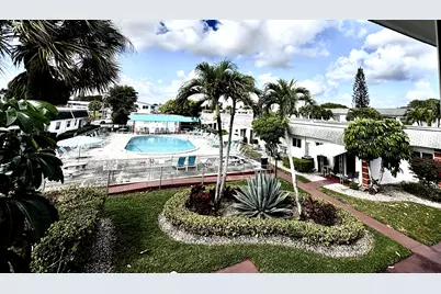 68 Stratford E, West Palm Beach, FL 33417 - Photo 10