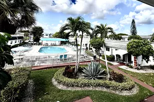 68 Stratford E, West Palm Beach, FL 33417 - Photo 10
