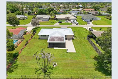 409 SE Gasparilla Avenue, Port Saint Lucie, FL 34983 - Photo 4