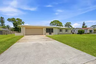 409 SE Gasparilla Ave, Port Saint Lucie, FL 34983 - Photo 8