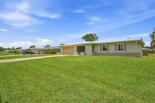 409 SE Gasparilla Ave, Port Saint Lucie, FL 34983 - Photo 10