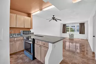 2200 Park Ln, Hollywood, FL 33021 - Photo 12