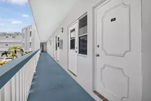 2200 Park Ln, Hollywood, FL 33021 - Photo 4