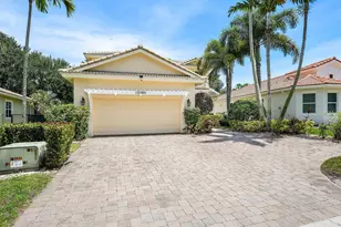 12085 Aviles Cir, Palm Beach Gardens, FL 33418 - Photo 2