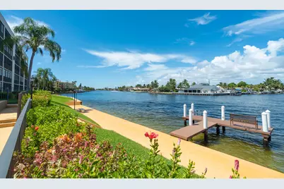 985 SE 19th Avenue #303, Deerfield Beach, FL 33441 - Photo 8