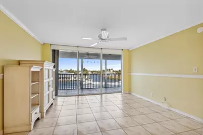 985 SE 19th Avenue #303, Deerfield Beach, FL 33441 - Photo 10