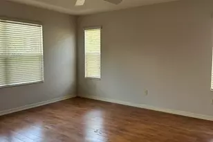 992 Ridgeland Path, The Villages, FL 32162 - Photo 8