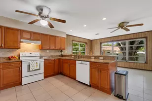 5605 38th St, Vero Beach, FL 32966 - Photo 4