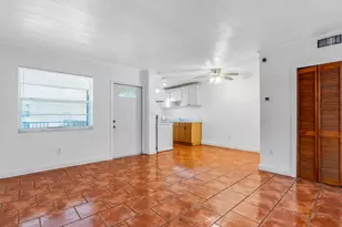 421 NE 1st St, Hallandale Beach, FL 33009 - Photo 10