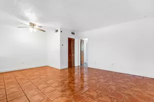 421 NE 1st St, Hallandale Beach, FL 33009 - Photo 12