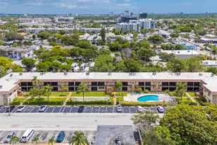 421 NE 1st St, Hallandale Beach, FL 33009 - Photo 24