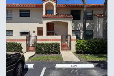 606 Congressional Way, Deerfield Beach, FL 33442 - Photo 2