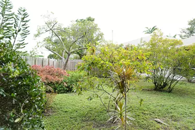 821 SW 13th Court, Pompano Beach, FL 33060 - Photo 8