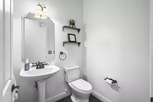 455 Cresta Cir, West Palm Beach, FL 33413 - Photo 52