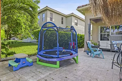 455 Cresta Circle, West Palm Beach, FL 33413 - Photo 18