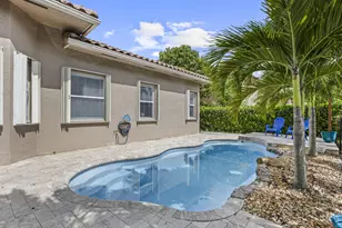 455 Cresta Cir, West Palm Beach, FL 33413 - Photo 8