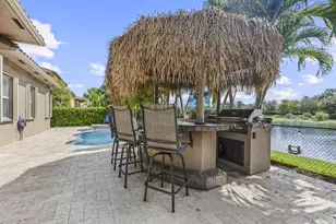 455 Cresta Cir, West Palm Beach, FL 33413 - Photo 8