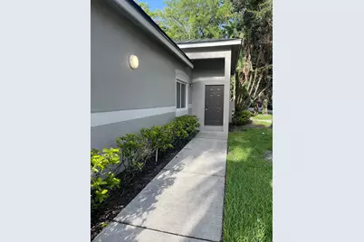 260 Crestwood Circle #106, Royal Palm Beach, FL 33411 - Photo 2